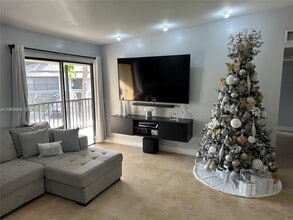 Building Photo - 9729 Hammocks Blvd