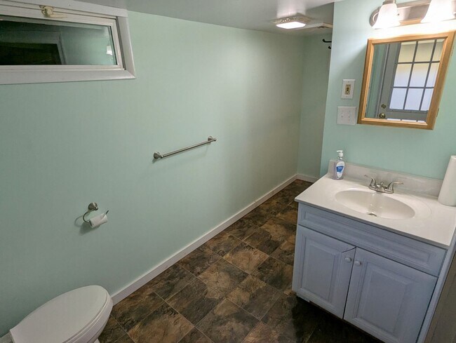 Building Photo - Riverfront Bungalow