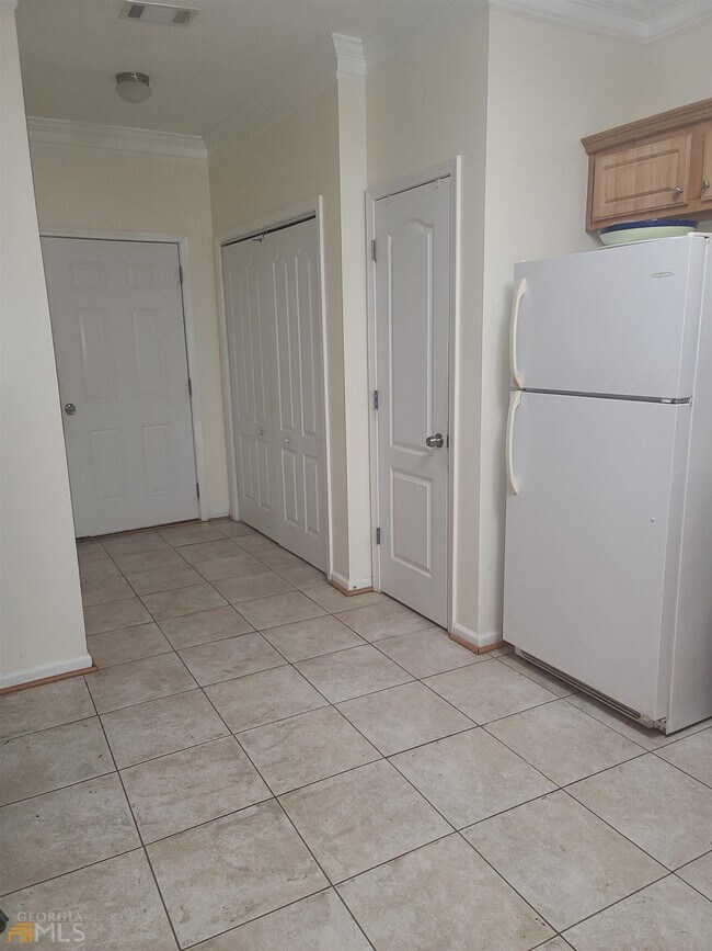 Building Photo - 4857 Shae Ct