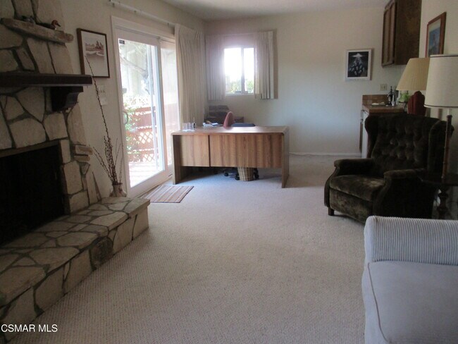 Building Photo - 5042 Llano Dr