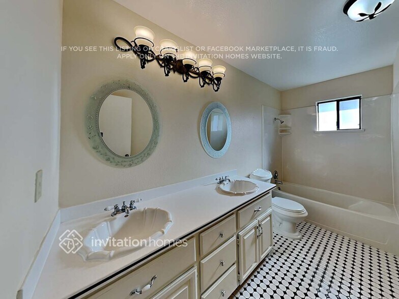 Building Photo - 2805 Rose Ct