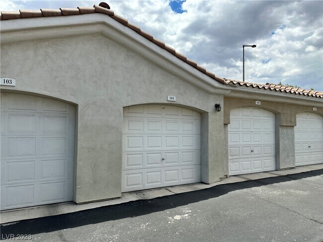 Building Photo - 1500 Ruby Cliffs Ln