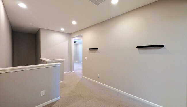 Building Photo - 3 Bedroom Condo in the Siena Community Near S Dobson Rd and W Queen Creek Rd!