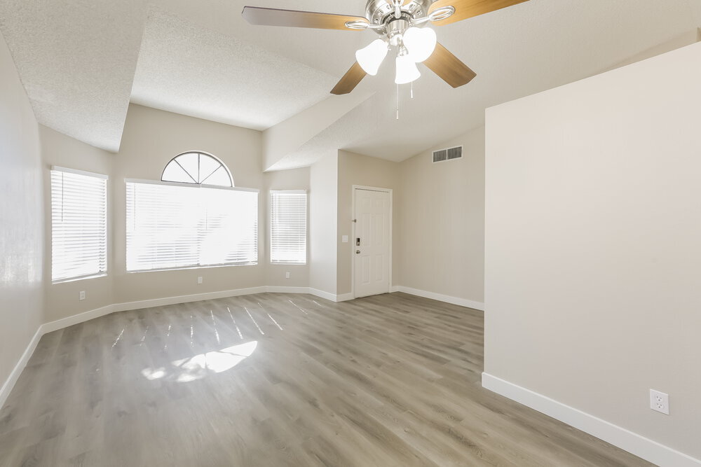 Building Photo - 1330 White Dr