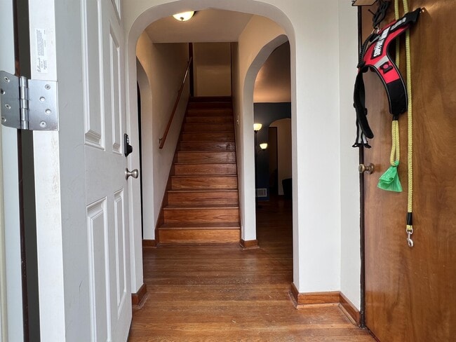 Primary Photo - 1135 Sunset Dr