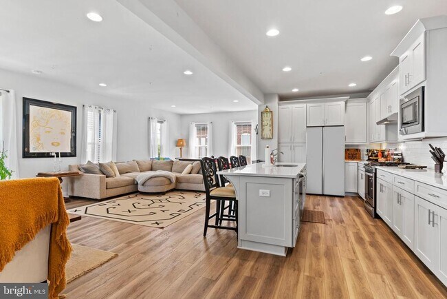 Building Photo - 1357 Station House Ln