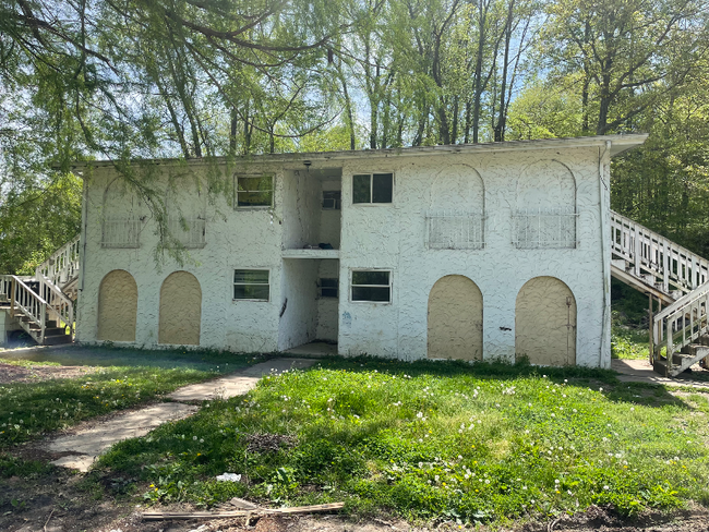 Primary Photo - 1105 Hidden Valley Dr