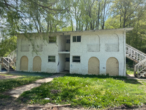 Building Photo - 1105 Hidden Valley Dr