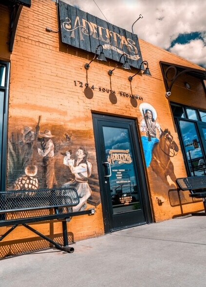 Building Photo - 1616 S Broadway