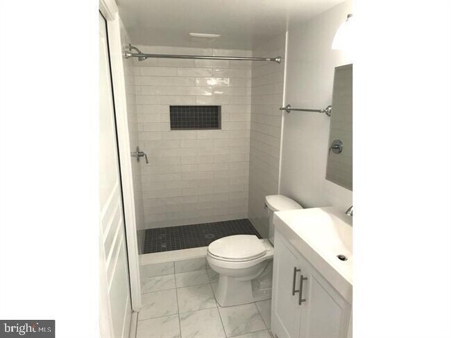 Building Photo - 126 N Wayne St