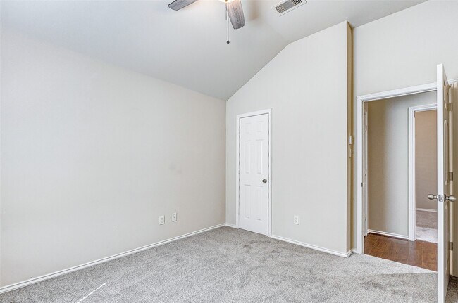 Building Photo - 12838 Pecan Shores Dr