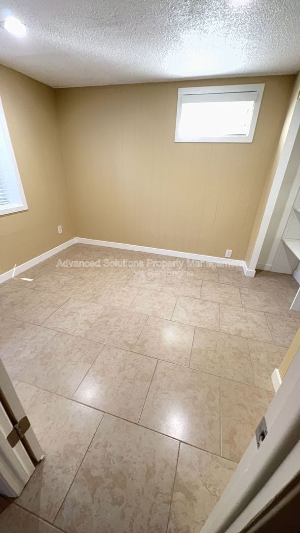 Building Photo - 967 Charlton Cir