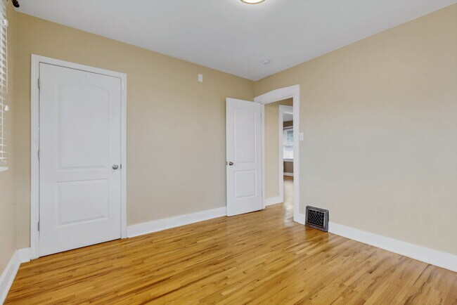 Building Photo - 4994 Julian St