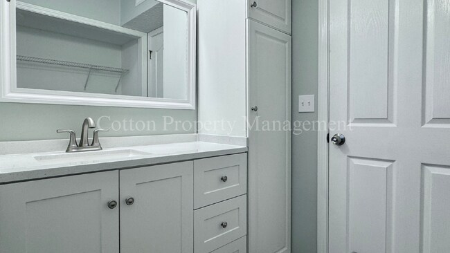 Building Photo - LEASING SPECIAL - Ask about our 1 month Re...
