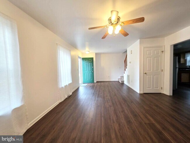 Building Photo - 1011 Granite Ct