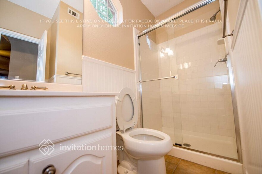 Building Photo - 1621 Churchill Ln