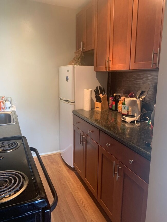 Building Photo - 1800 JPA - 6th Floor - High-Rise Renovated...