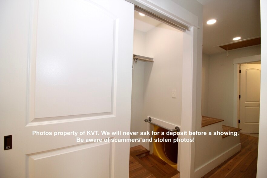 Hall Closet - 5316 Whetsel Ave