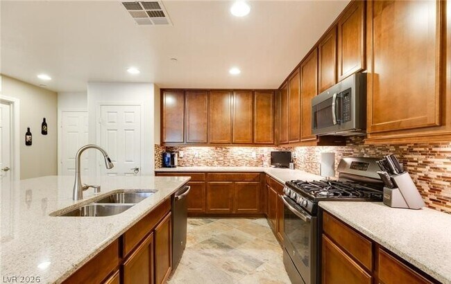 Building Photo - 3008 Bicentennial Pkwy