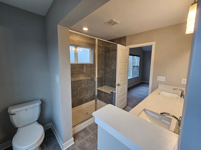 Building Photo - 11576 Fulham St