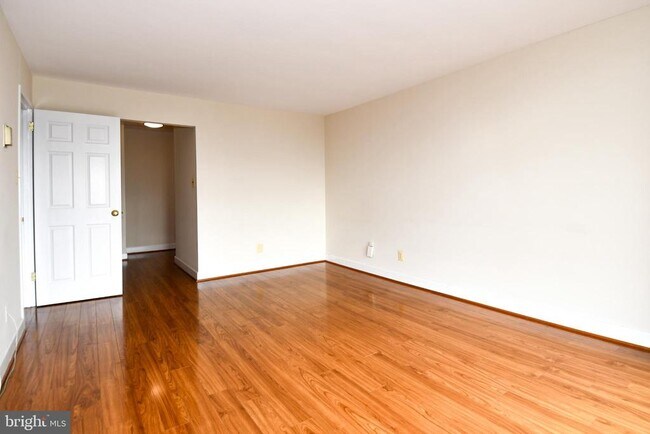 Building Photo - 4620 N Park Ave