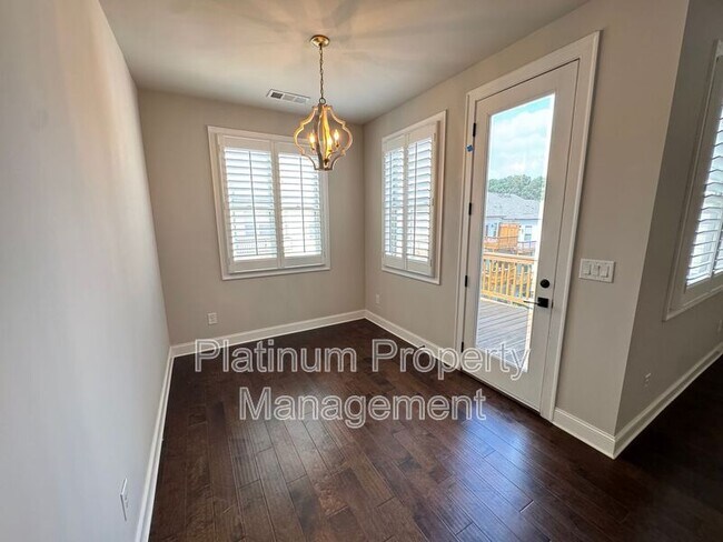 Building Photo - 4220 Deming Cir