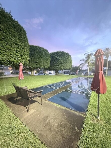 Building Photo - 13770 Oneida Dr