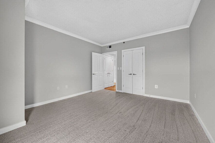Building Photo - 777 7th St NW