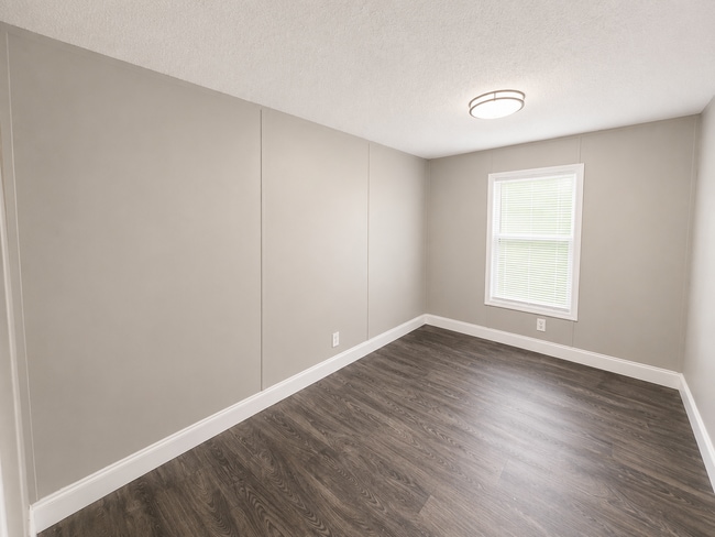 Building Photo - Freshly Mobile Home in Quiet Community