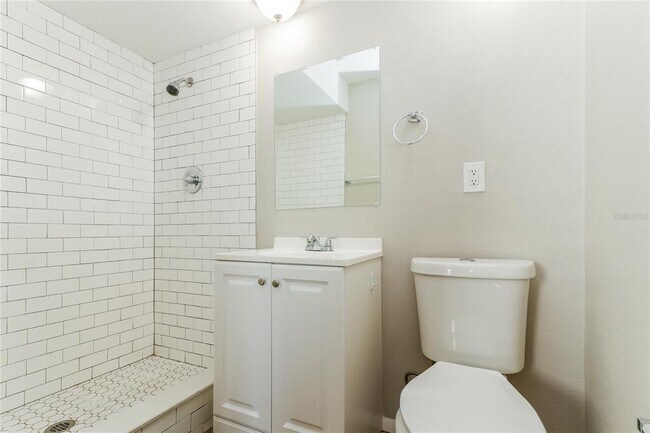 Building Photo - 7525 Foxbloom Dr