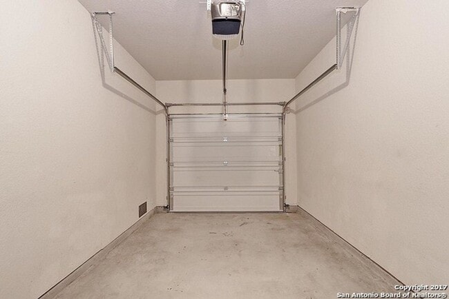 Building Photo - 3 br, 2.5 bath House - 4916 Appleseed Ct