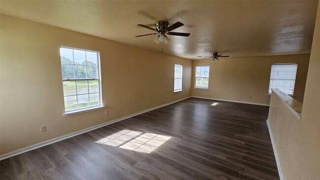 Building Photo - 22135 Greengate Dr