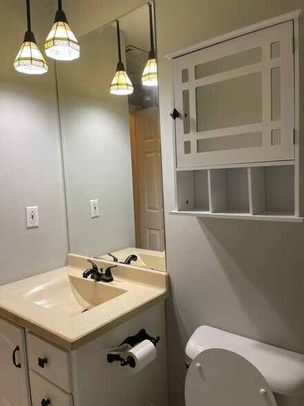 Building Photo - 1905 Tall Oaks Dr