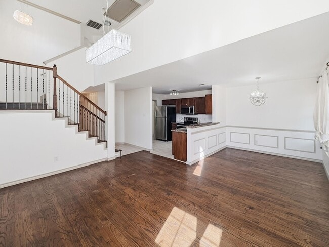 Building Photo - 3950 Seaside Ct