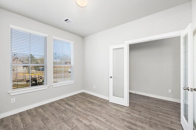 Building Photo - 32407 Hamilton Crest Dr