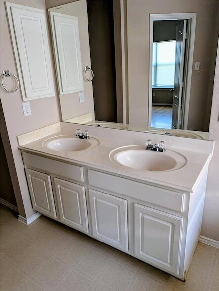 Building Photo - 3432 Winding Shore Ln
