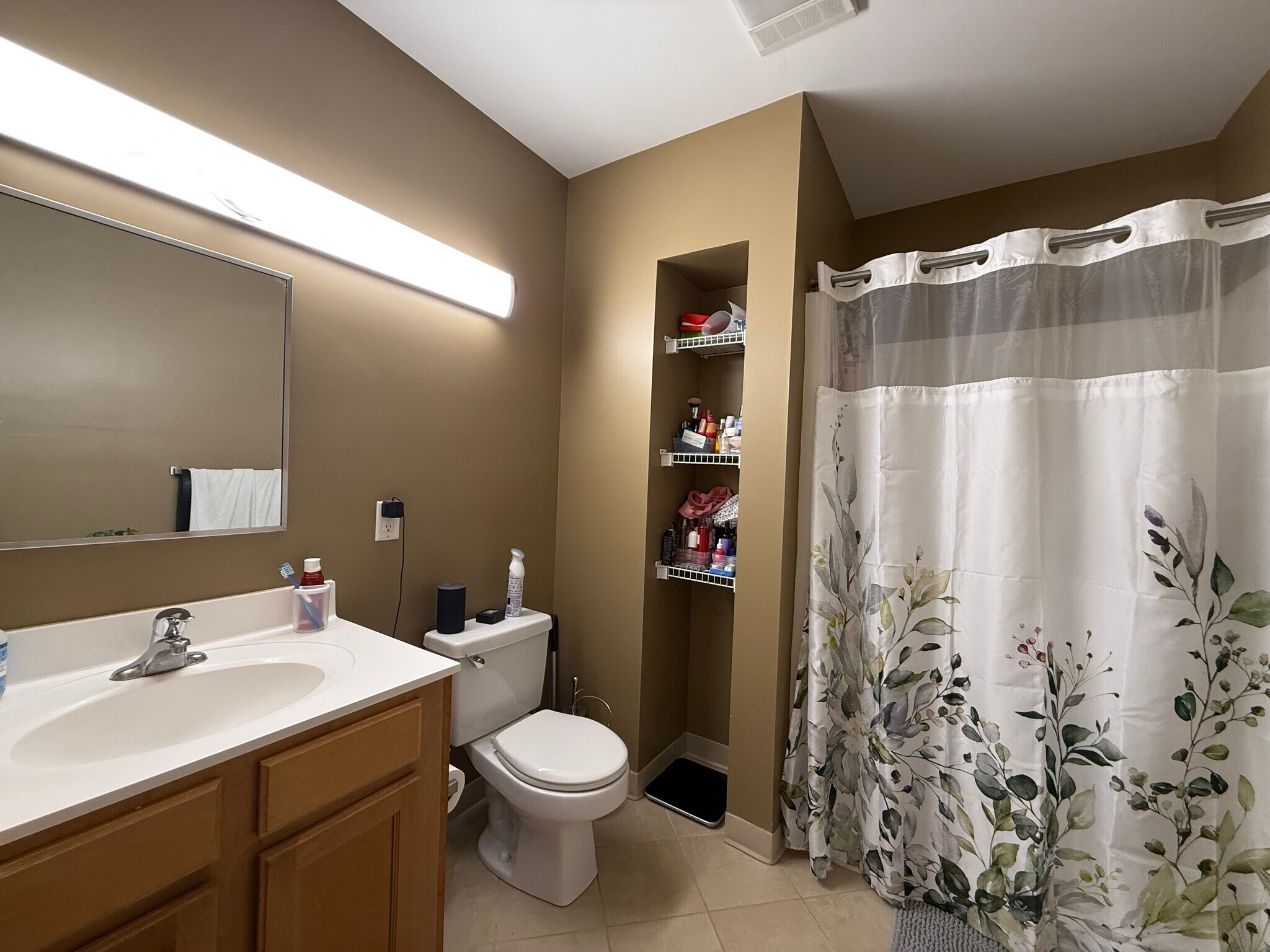 Building Photo - 211 Central St