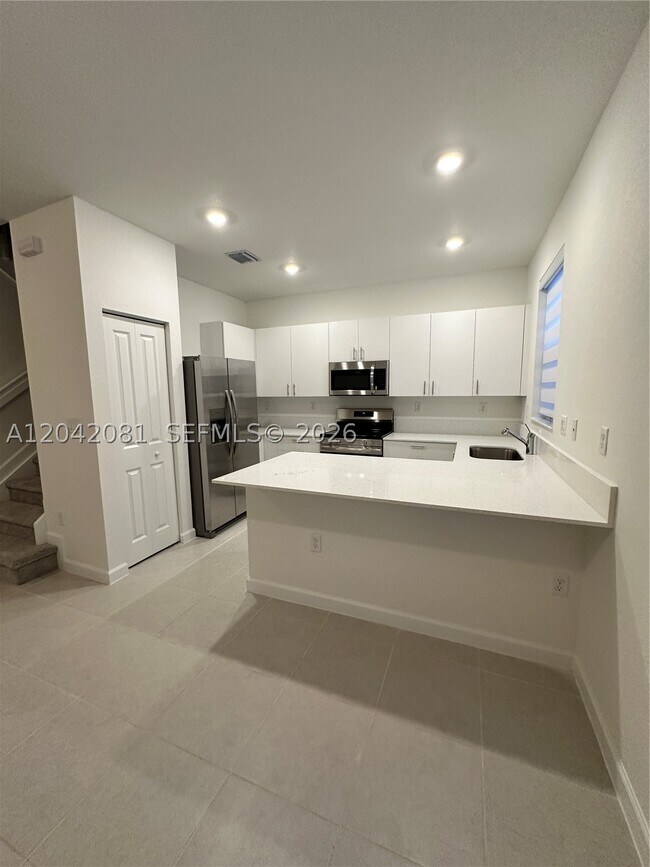 Building Photo - 2889 25rd 2889