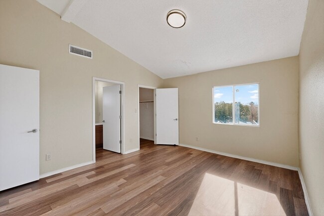 Building Photo - 4 bedroom 2.5 bath home in East El Paso!