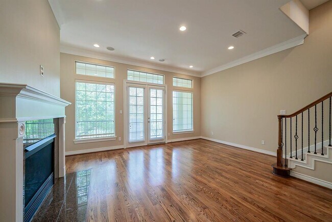 Building Photo - 9103 Harbor Hills Dr