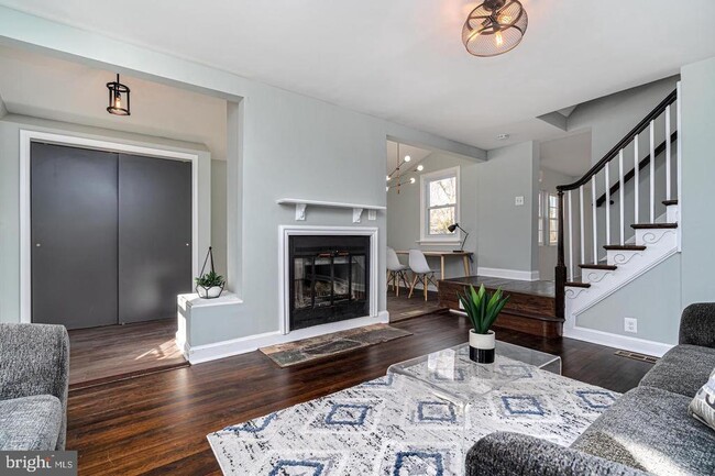 Building Photo - 509 Denham Rd