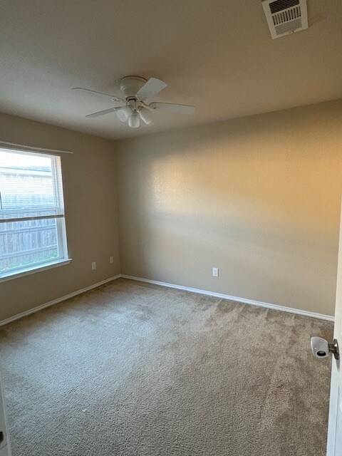 Building Photo - 307 Aries Dr