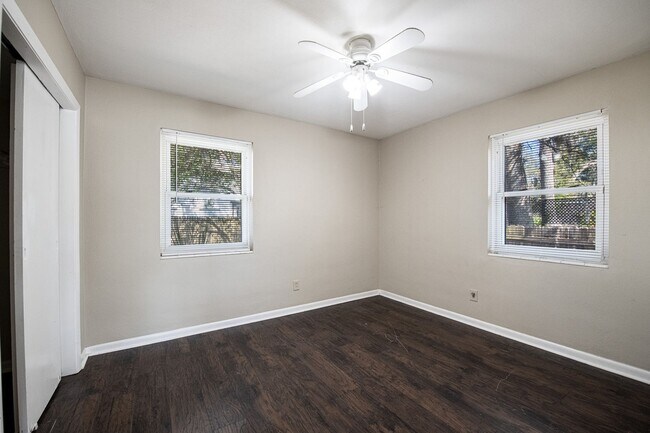 Building Photo - Great Florida Home with Garage in the Hear...