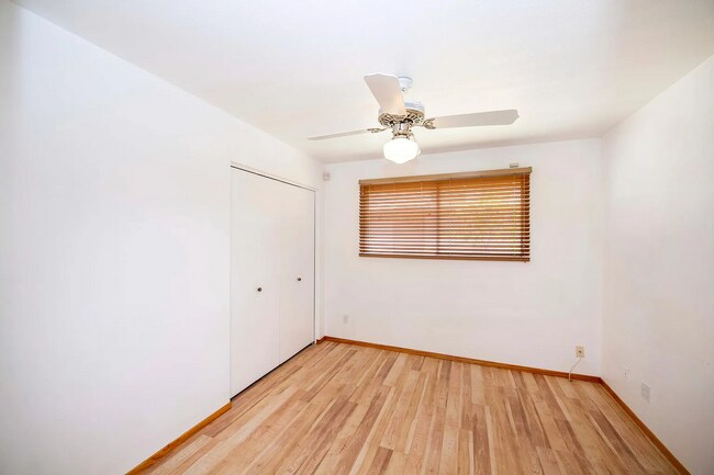 Building Photo - 3244 S Evergreen Rd