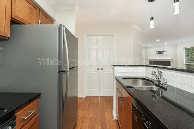 Building Photo - 2516 Cranbrook Ln