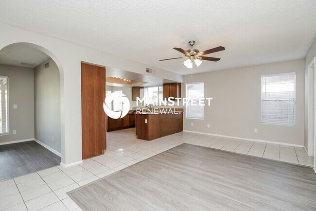 Building Photo - 3 Bedroom Pet-Friendly Home in Chandler, AZ with Main Street Renewal