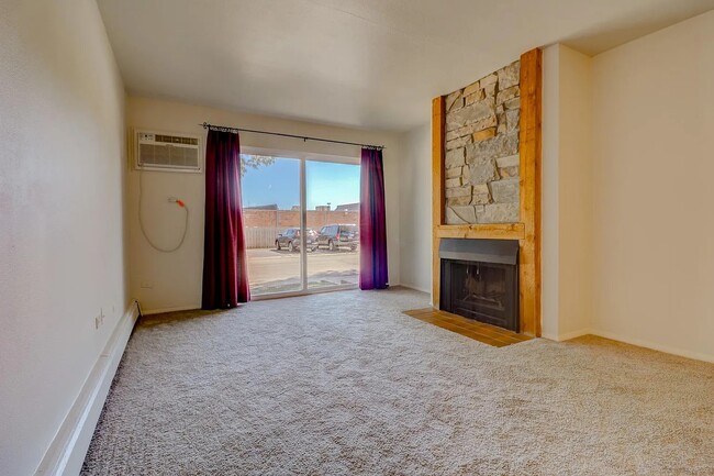 Primary Photo - Fully Furnished ! Apartment in the Heart o...