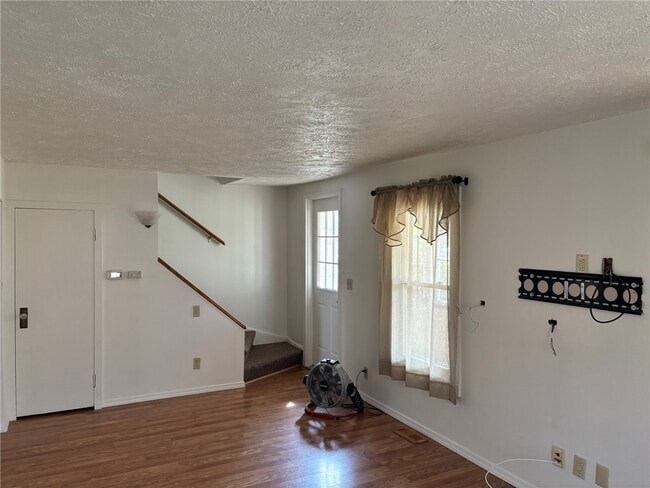 Building Photo - 2096 Norton St