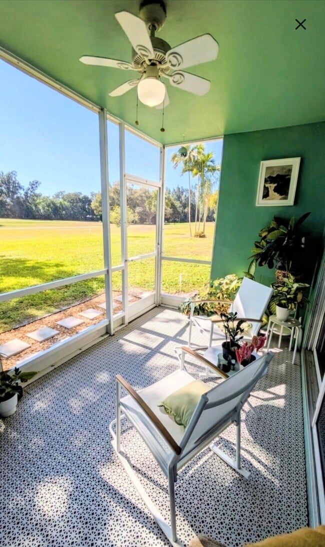 Building Photo - 3100 N Palm Aire Dr