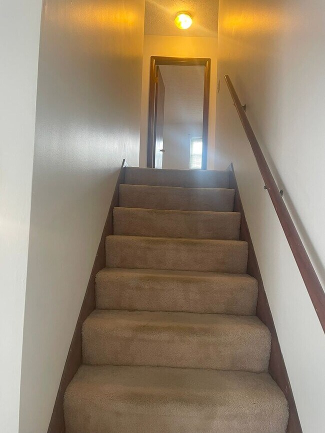 Building Photo - 6225 Willowcrest Dr